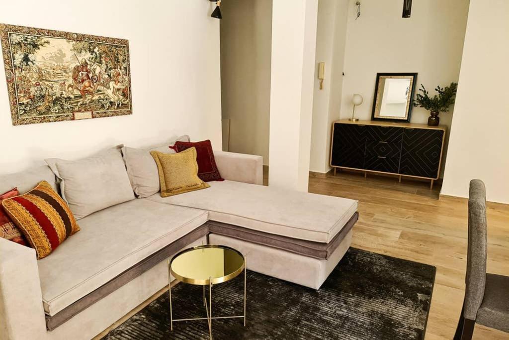 Modern Apt In The Heart Of Glyfada - Literally!! Athènes Extérieur photo